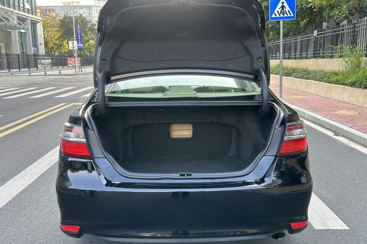 Used Toyota Camry 2015 2.0G Premier Edition Exterior 7