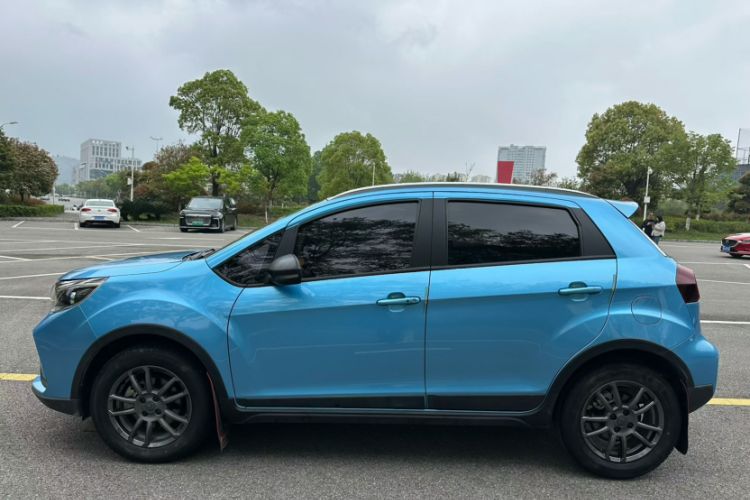 Used Livan X3 PRO 2022 1.5L CVT Xiao Sa Exterior 3