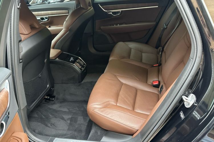 Used Volvo S90 2024 B5 Zhiyuan Luxury Edition
