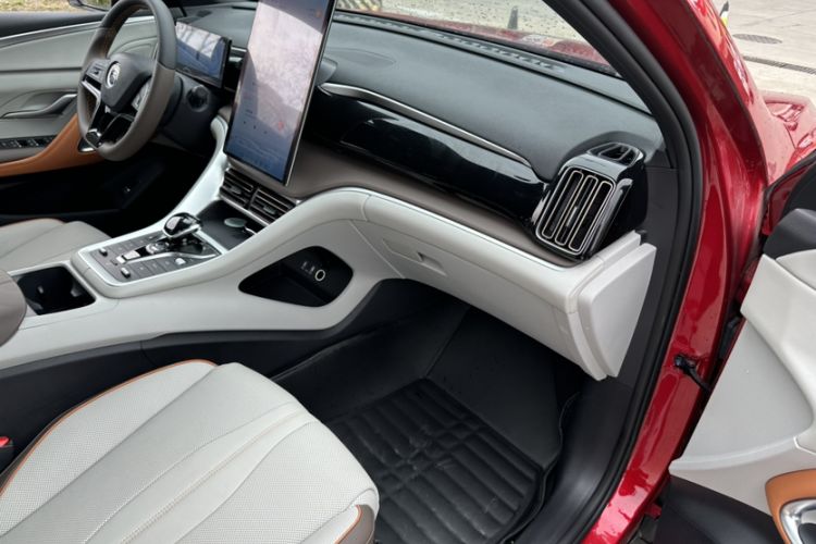 Used BYD Song Pro New Energy 2022 DM-i 110km Flagship Pro Model Interior 9