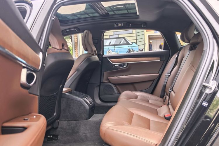 Used Volvo S90 2024 B5 Zhiyi Luxury Edition Exterior 1