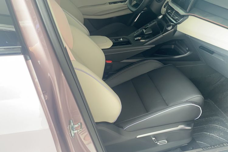 Used Lynk & Co 06 2023 Remix 1.5T Shero