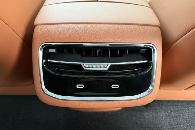 Used Dongfeng eπ eπ007 2025 Model Pure-Electric 565 All-Wheel-Drive Max Leading Edition