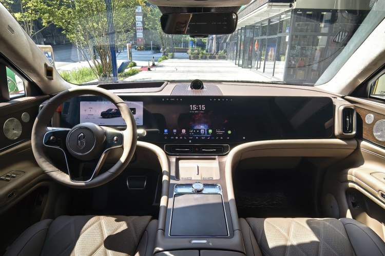 Used Hima AITO M9 2025 Extended-Range Max Version 52 kWh 6-Seater Edition