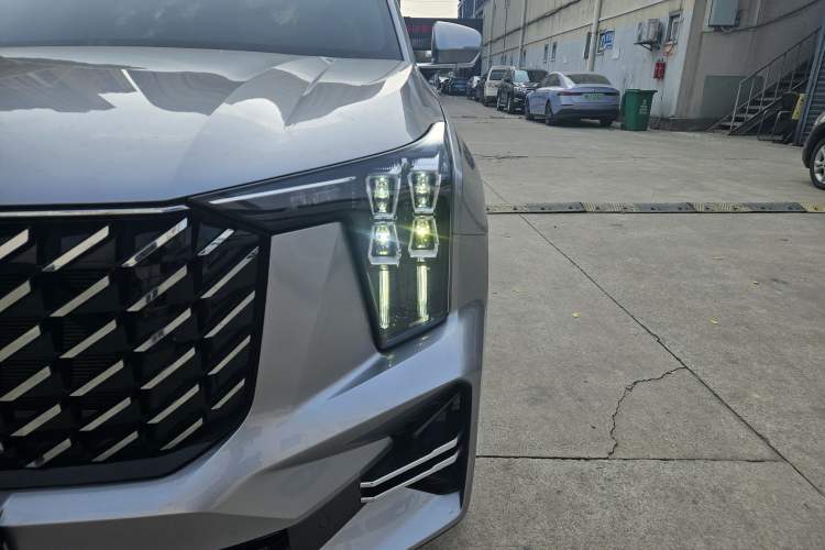 Used GAC Trumpchi GS8 2025 Linghang Series 2.0 TGDI Two-Wheel-Drive Luxury Edition 5 Seats
