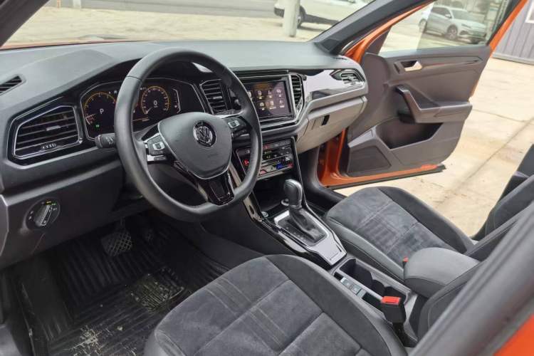 Used Volkswagen T-ROC 2020 280TSI DSG Two-Wheel-Drive Luxury Version
