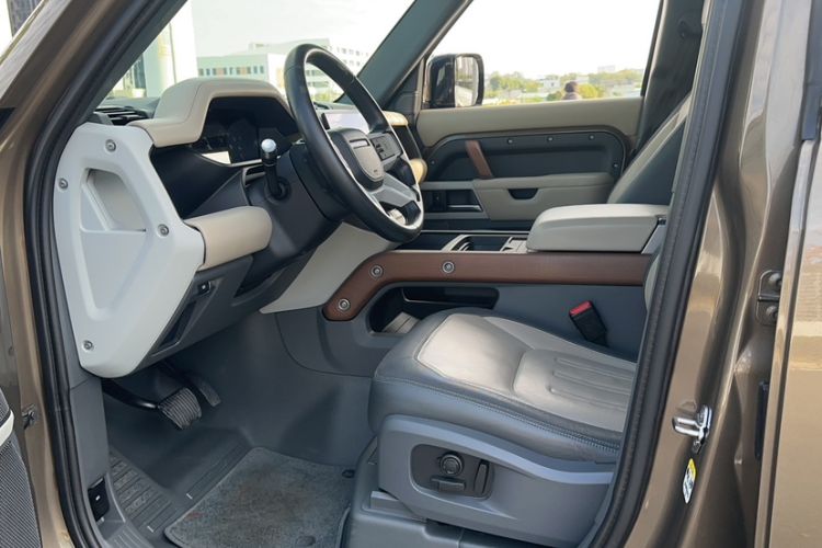 Used Land Rover Defender 2022 110 P400 X-DYNAMIC HSE
