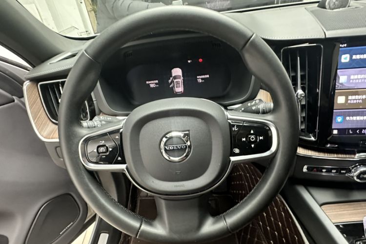 Used Volvo XC60 New Energy 2023 T8 Plug-in Hybrid Long-Range All-Wheel Drive Smart Luxury Edition