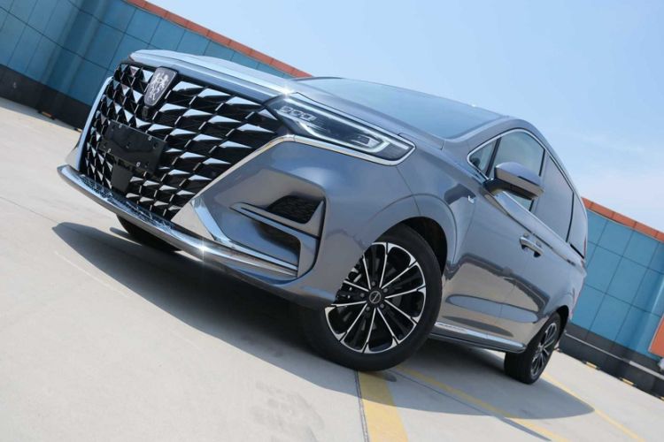 Used Roewe iMAX8 2023 400TGI Comfort Edition