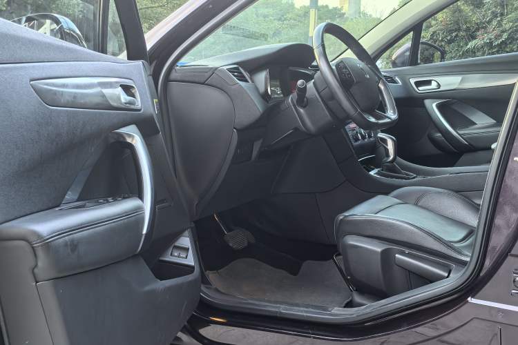 Used DS 5LS 2015 1.6T Elegant Edition THP160