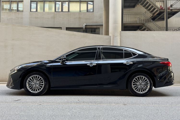 Used Toyota Camry 2024 Dual-Motor 2.0 HGVP Luxury Edition Exterior 3