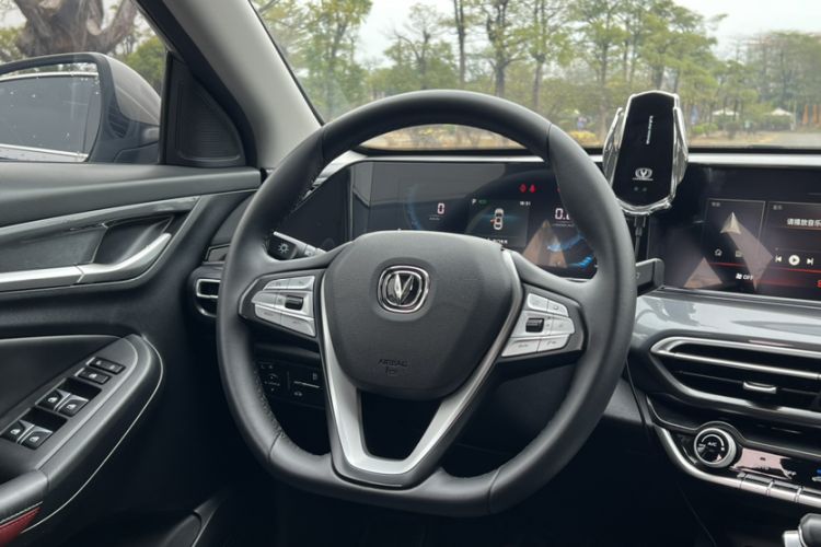 Used Changan Eado 2020 PLUS Blue Whale NE 1.4T GDI DCT Prestige Model
