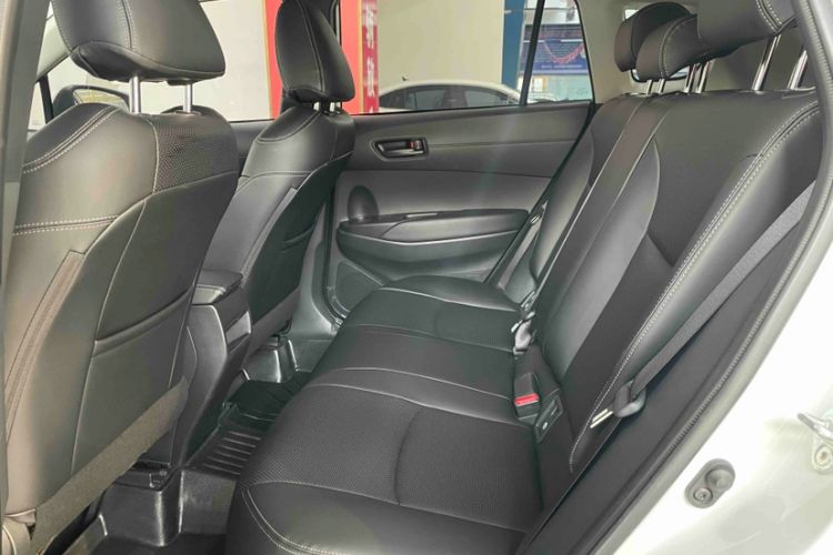 Used Toyota Corolla Cross 2023 2.0L Pioneer Edition Headliner