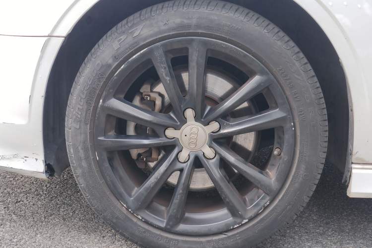 Used Audi A3 2014 Limousine 40 TFSI S line Comfort Model
