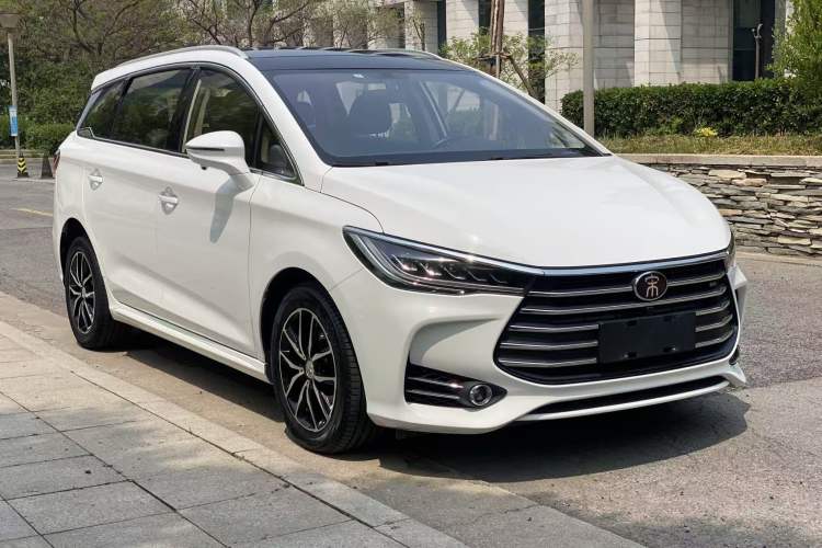 Used BYD Song MAX 2017 1.5T Automatic Smart Connect Elite 7-Seater
