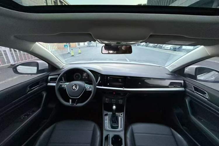 Used Volkswagen Lavida 2021 1.5L Automatic Comfort Edition Interior 1