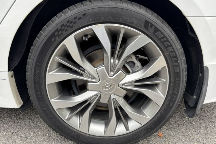 Used Hyundai Sonata 2017 2.4L DLX Premium Model
