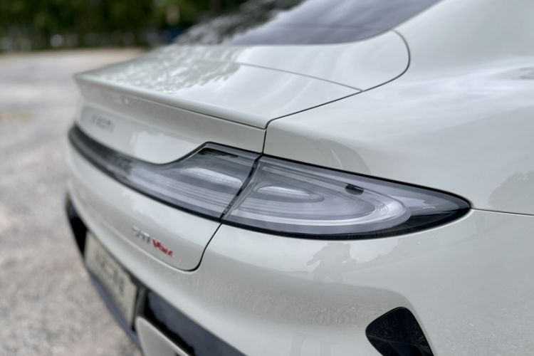 Used Xiaomi Auto SU7 2024 Four-Wheel Drive Ultra-Long Range Advanced Intelligent Driving Max Edition
