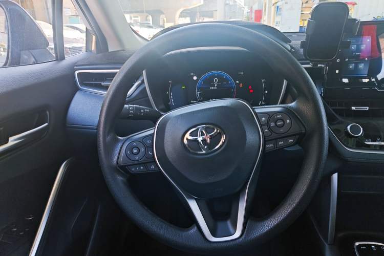 Used Toyota FRONTLANDER 2023 2.0L CVT Luxury Edition