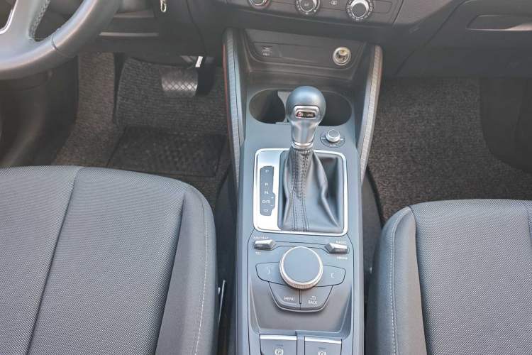 Used Audi Q2L 2018 35 TFSI Launch Exclusive Edition China VI
