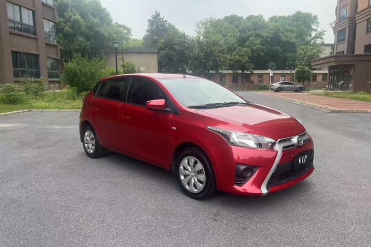 Used Toyota YARiS L Zhi Xuan 2015 1.5E Automatic Charm Edition
