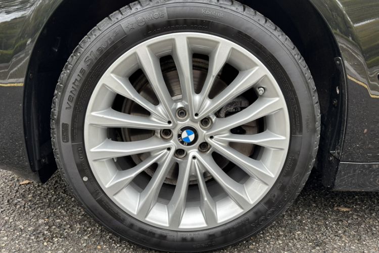 Used BMW 5 Series 2022 Second Facelift 525Li Luxury Package Exterior 4