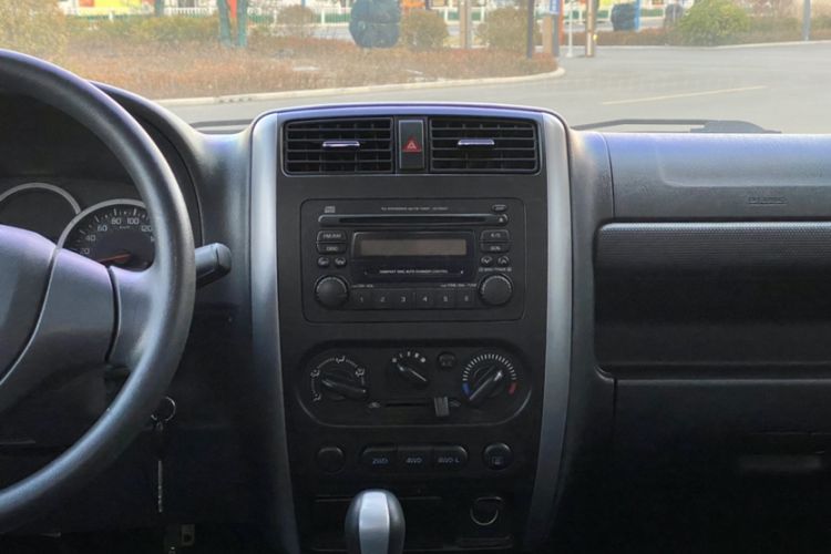 Used Suzuki Jimny 2015 1.3 AT JLX