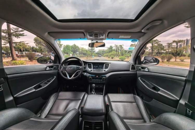 Used Hyundai Tucson 2015 1.6T Dual-Clutch Two-Wheel-Drive Smart Model
