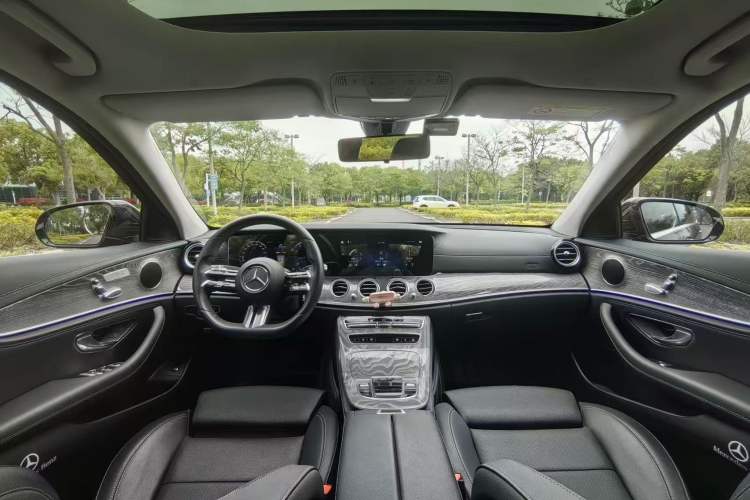 Used Mercedes-Benz E-Class 2021 Facelift E 260 L Sport Edition Steering Wheel