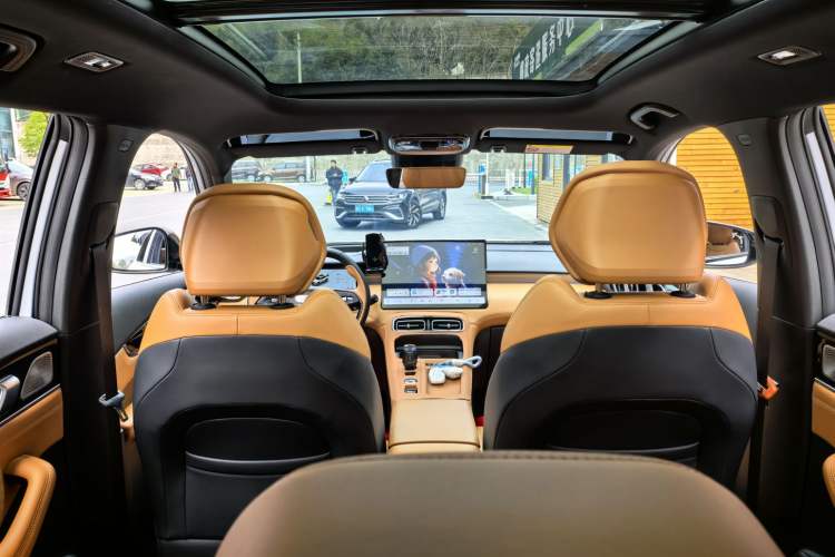 Used Geely Auto FX11 2025 4th Generation 1.5TD DCT Jinxiu
