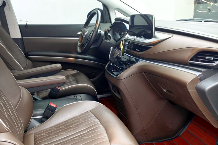 Used Buick GL8 2021 Land Cruiser Executive Class 652T Luxury Model
