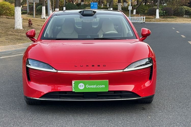 Used Hima Luxeed S7 2025 785 km Ultra