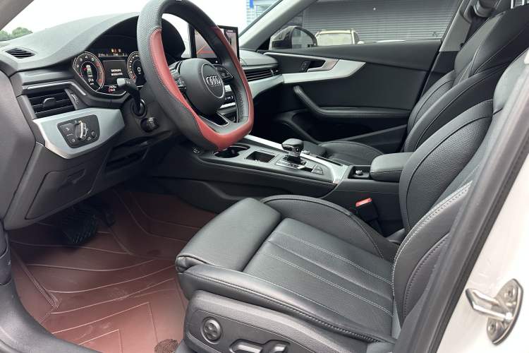 Used Audi A4L 2022 40 TFSI Luxury Dynamic Model