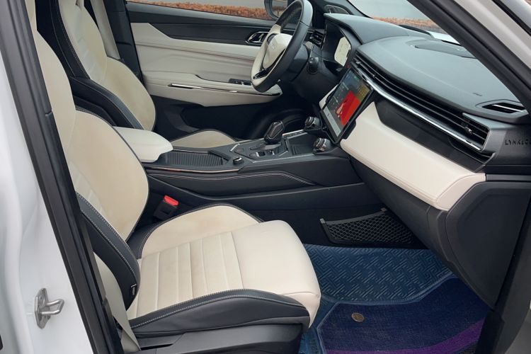 Used Lynk & Co 01 EM-P 2023 1.5TD EM-P Dawn Edition
