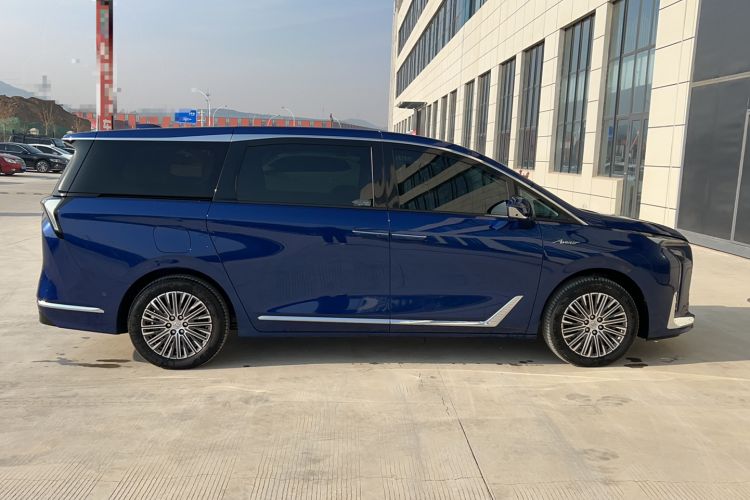 Used Buick GL8 New Energy 2024 Lu Zun Luxury Edition 7-Seater