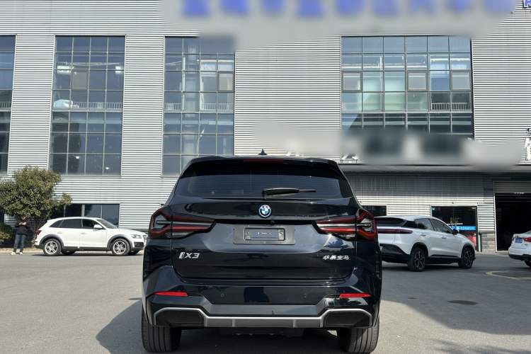 Used BMW iX3 2024 Leading Model