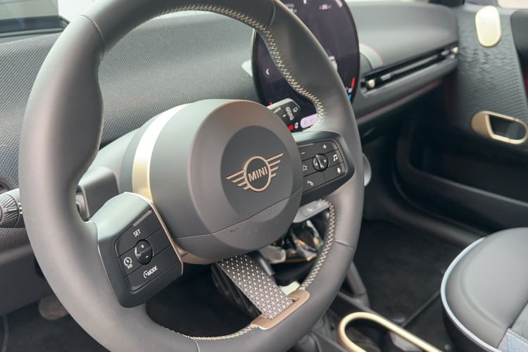 Used MINI Electric MINI COOPER 2024 452km COOPER SE Artist
