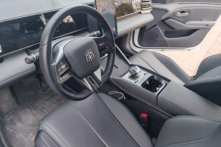 Used BYD Qin L 2024 DM-i 80KM Leading Model Interior 1