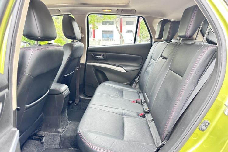 Used Suzuki S-Cross 2014 1.6L CVT Two-Wheel Drive Elite Version Interior 3