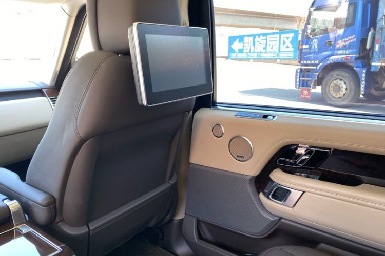 Used Land Rover Range 2020 3.0 L6 Long-Wheelbase Legacy Interior 8