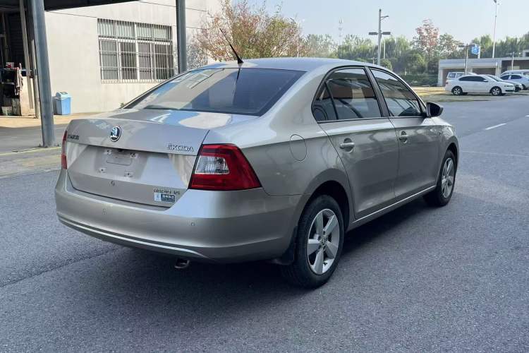 Used Skoda Rapid 2013 1.6L Automatic Smart Selection Model