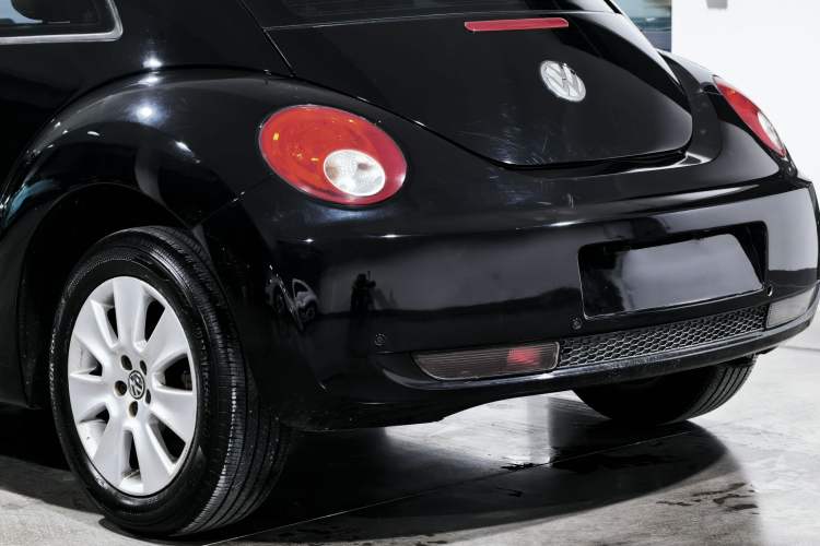 Used Volkswagen Beetle 2010 1.6 AT
