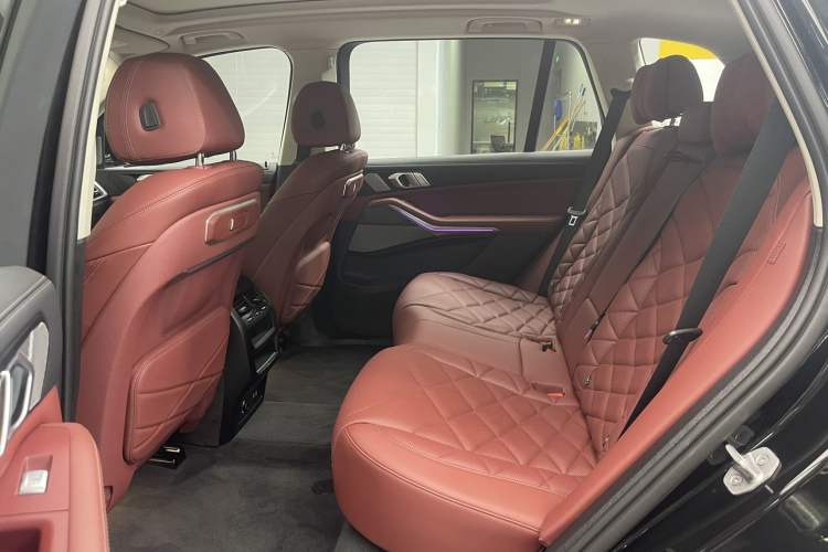 Used BMW X5 2023 xDrive 30Li Luxury M Sport Night Edition Package
