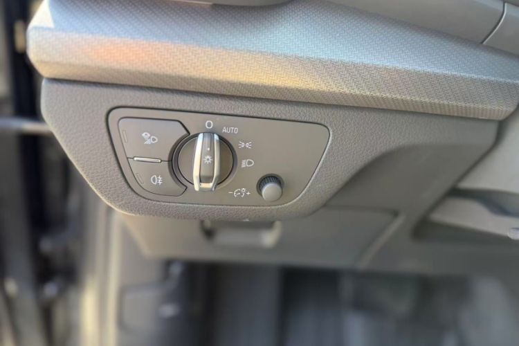 Used Audi Q5L 2022 Updated 40T Luxury Dynamic Edition Interior 8