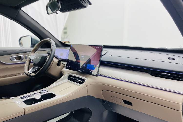 Used Chery Tiggo 8 PLUS 2025 290TGDI DCT Prestige 5-Seater Interior 5