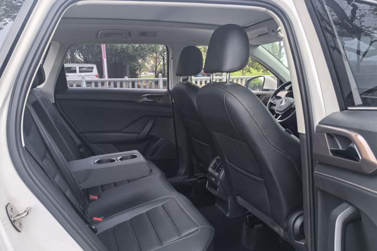 Used Volkswagen Tharu 2021 280TSI Two-Wheel-Drive Luxury Plus Edition Interior 4