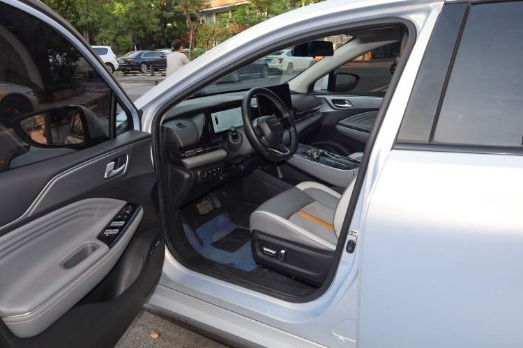 Used AION S Plus 2022 70 Intelligent Edition Interior 7