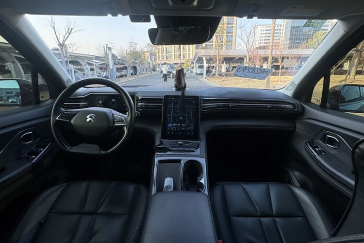 Used Nio ES8 2018 355 km Base Version 7-Seater Edition