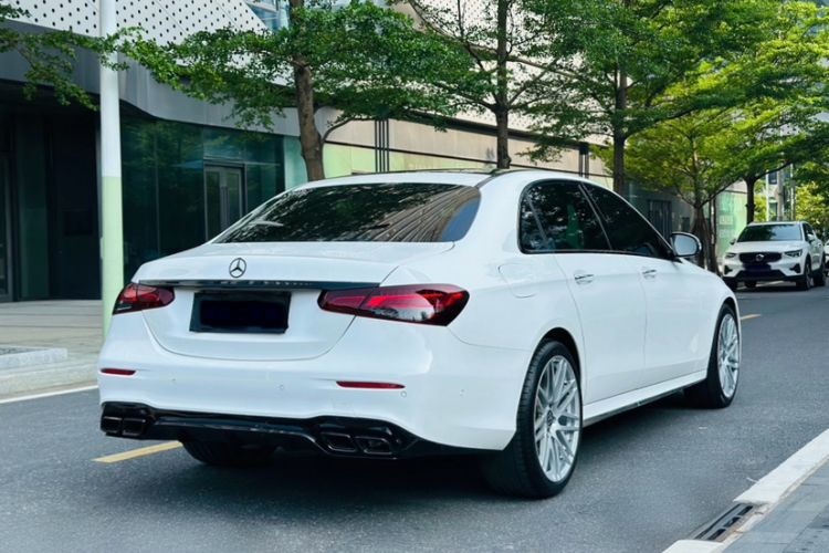 Used Mercedes-Benz E-Class 2022 Revised E 300 L Sporty and Stylish Edition Exterior 6