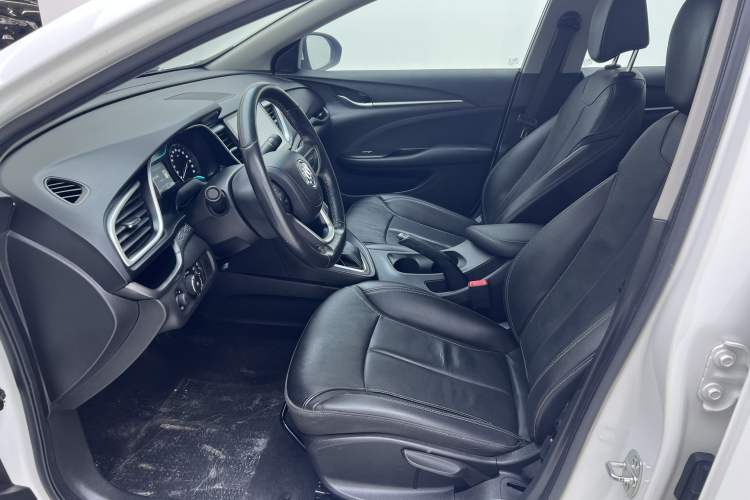 Used Buick Excelle GX 2018 18T Automatic Elite Model Interior 5